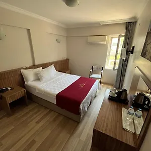 rezervați aici